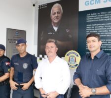 Secretário de Segurança vistoria equipamentos da GCM e conversa com agentes
