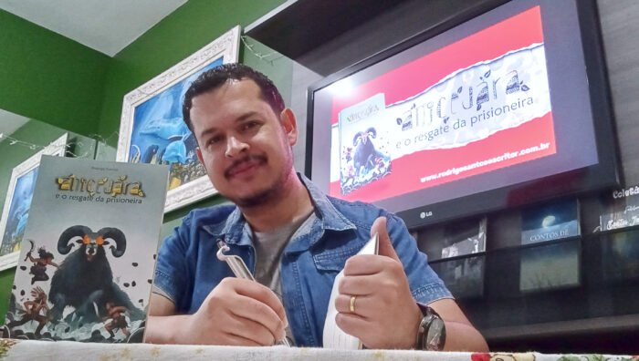 Servidor da Educação municipal lança trilogia inspirada no folclore brasileiro