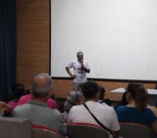 Desenvolvimento Econômico apresenta plano de ações em encontro com artesãos