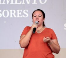 Professores da rede municipal são recebidos em atividade de planejamento anual
