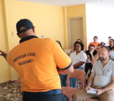 Defesa Civil capacita técnicos do Creas para situações de emergência
