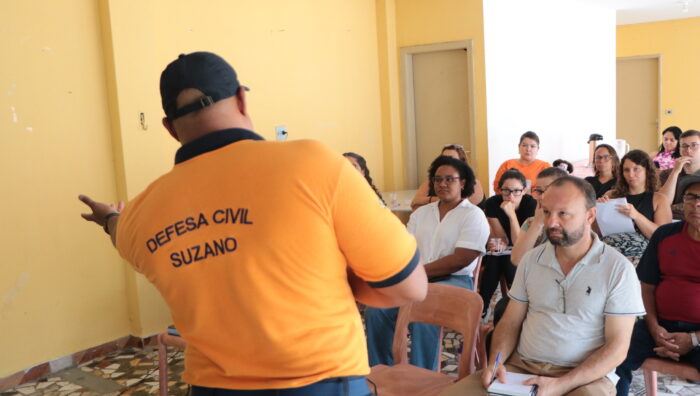 Defesa Civil capacita técnicos do Creas para situações de emergência