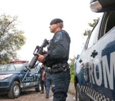 GCM recupera carro e prende homem em flagrante durante operação