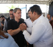 Governador Tarcísio reafirma compromisso com investimentos em Suzano