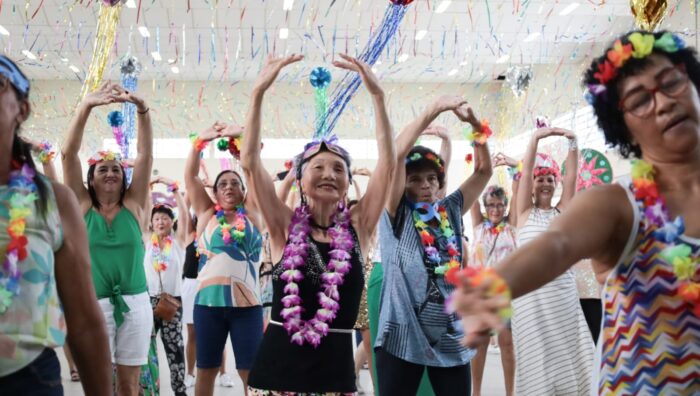 Suzano celebra a alegria da melhor idade no ‘Grito de Carnaval’