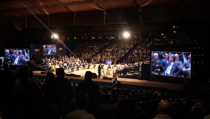 Prefeito prestigia evento comemorativo aos 190 anos da Alesp