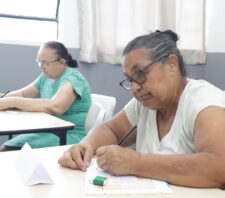 Prefeito acompanha início de cursos no Centro de Convivência da Melhor Idade