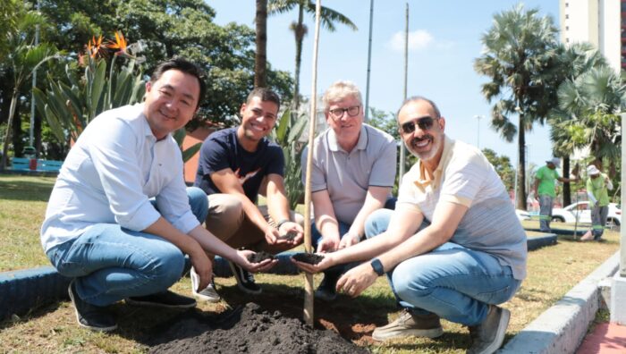 Meio Ambiente inicia projeto de replantio de árvores em Suzano