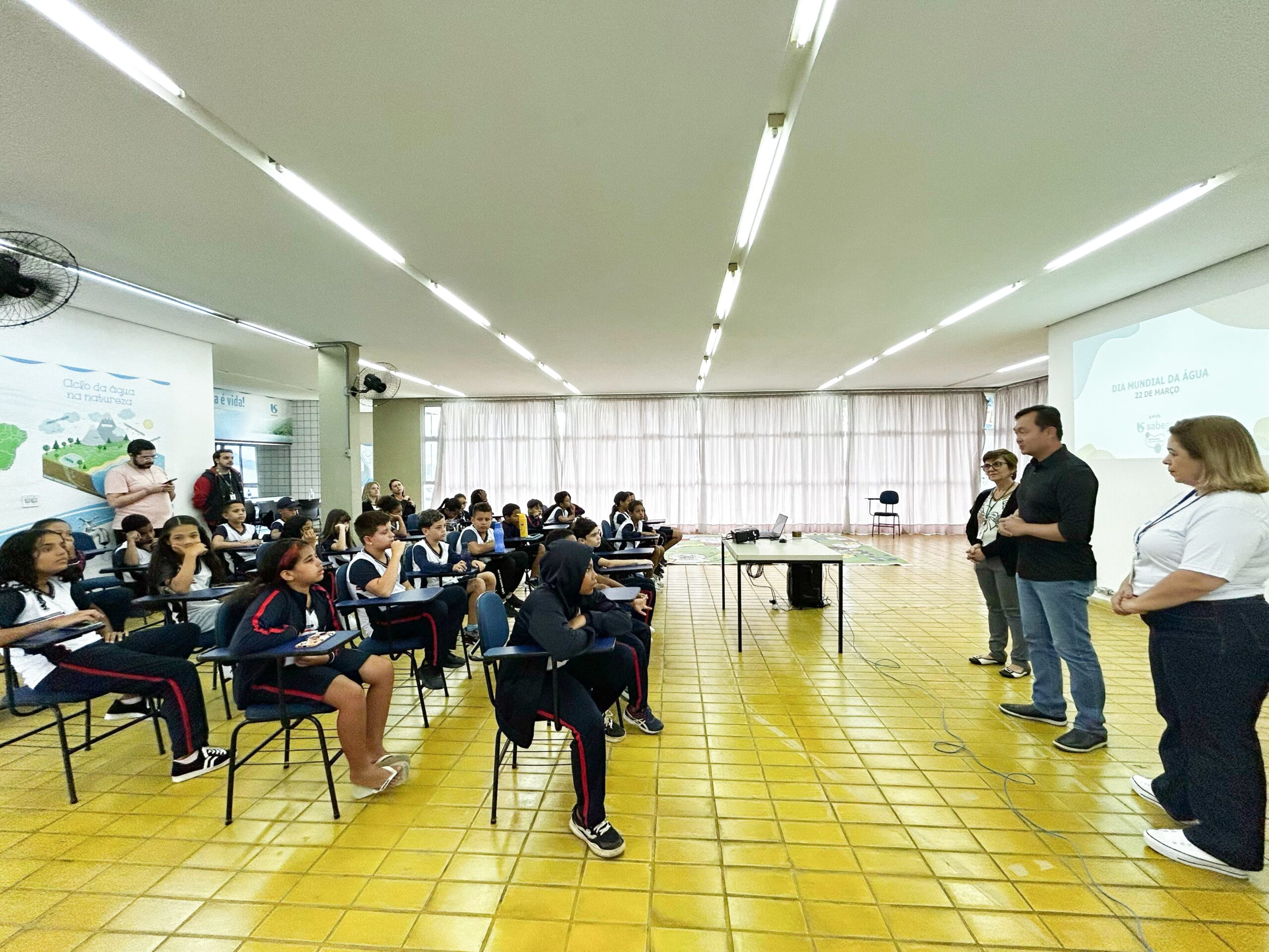 Alunos do Jardim Maitê conhecem tratamento da água em ação educativa