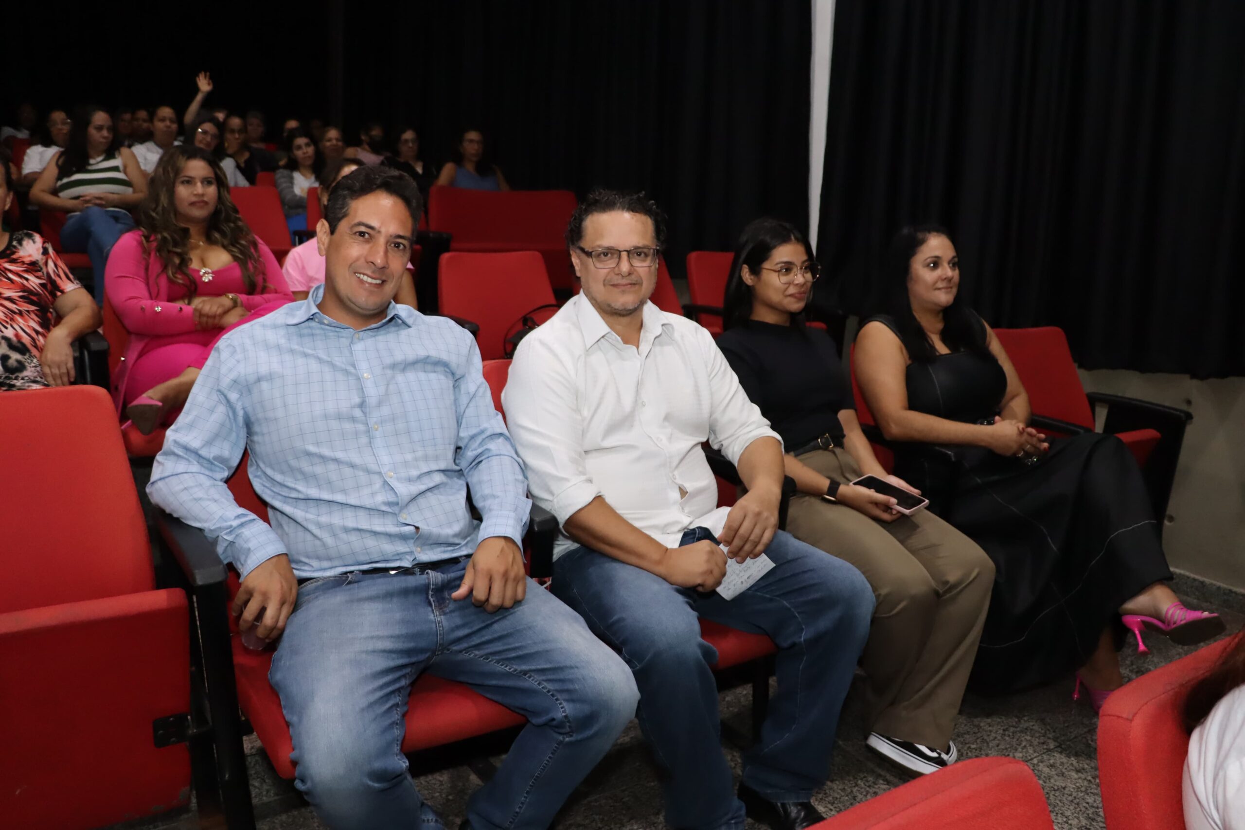 Evento capacita mulheres acompanhadas pelos Cras e Creas sobre serviços e empregabilidade