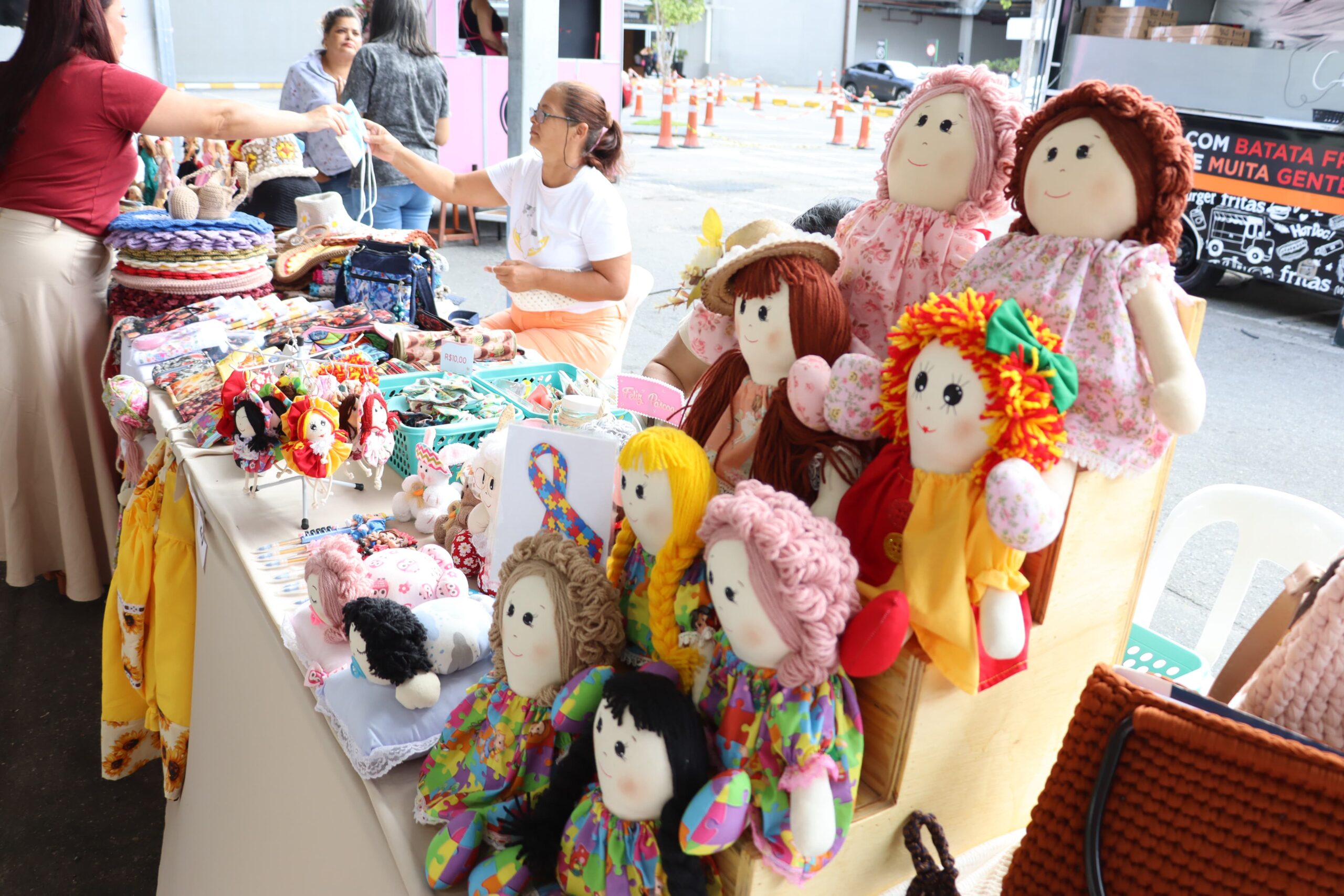 Prefeito anuncia estudo para criação da Casa do Artesão em Suzano