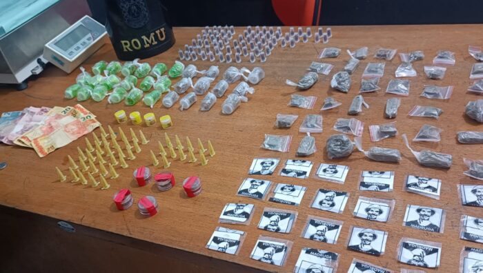 GCM prende dois indivíduos por tráfico e localiza 731 porções de drogas
