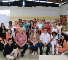 Primeira-dama e secretário visitam quatro projetos sociais