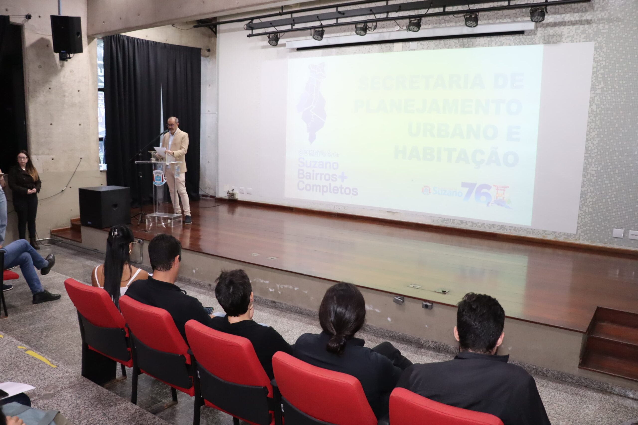 Prefeitura lança programa ‘Bairros + Completos’ para mudar realidade urbana em Suzano
