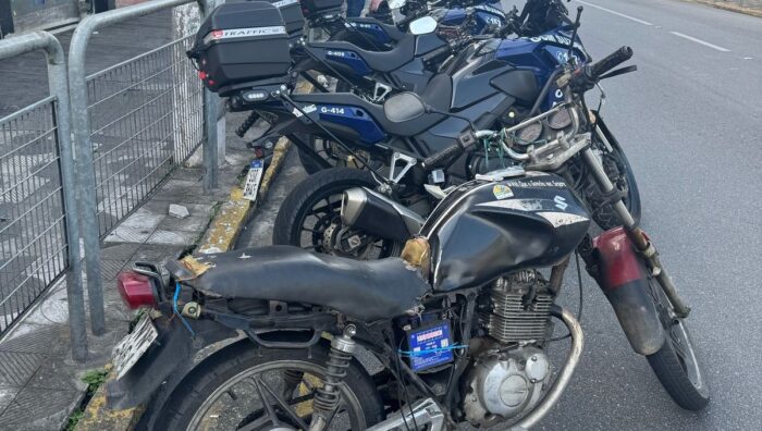 GCM apreende moto irregular e recupera veículo furtado em menos de 72 horas