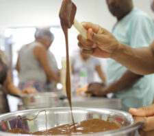 Saspe capacita 700 munícipes e Fundo Social arrecada 55 mil fraldas em cem dias