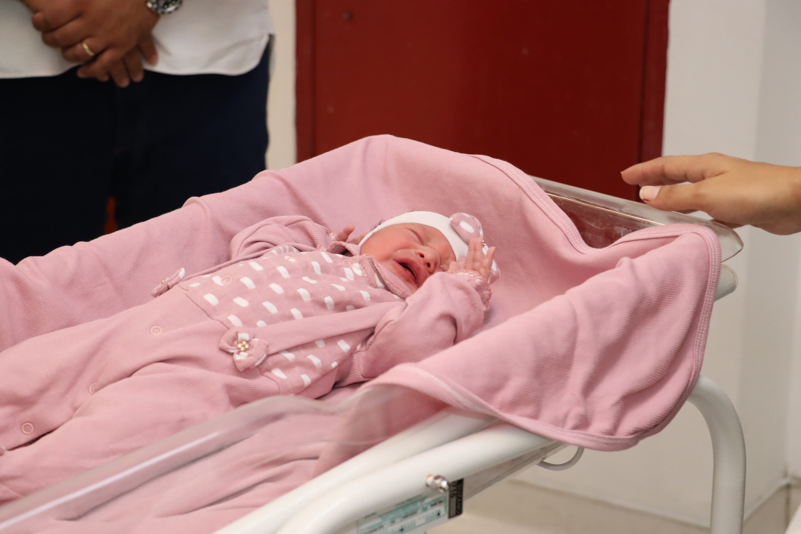 Fundo Social presta apoio em entrega de kits de maternidade para mães suzanenses