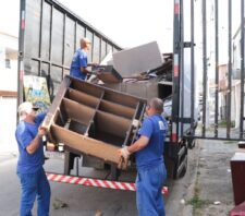 ‘Cata-Treco’ terá caminhão circulando pela cidade para ampliar atendimento