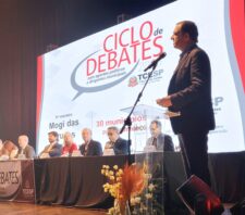 Prefeito participa de encontro promovido pelo Tribunal de Contas em Mogi