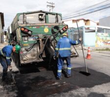 Operação ‘Tapa-Buraco’ contempla 200 vias e ultrapassa marca de mil intervenções