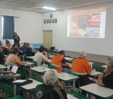 Suzano sedia treinamento das Defesas Civis da região para combate ao fogo