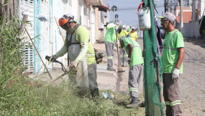 Ações de zeladoria alcançam mais de 20 localidades de Suzano nesta semana