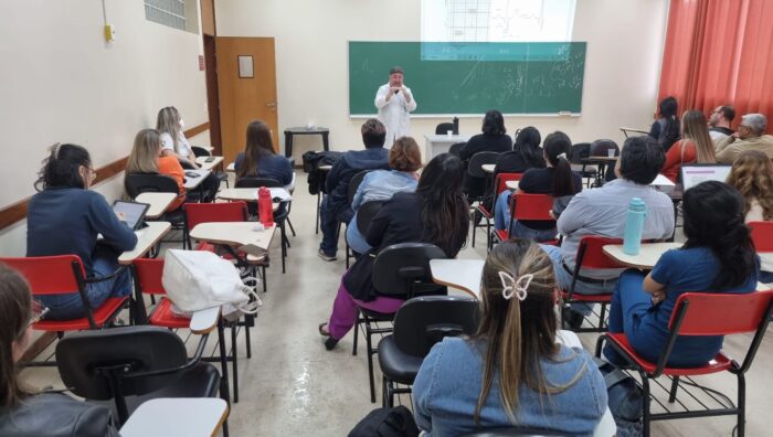 Saúde promove capacitação para médicos da rede municipal no UniPiaget