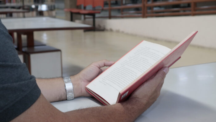 Moriconi recebe segunda edição do projeto ‘Comunidade do Conto 2025’
