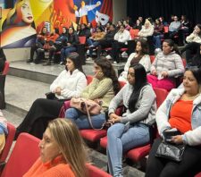 Educação promove formação a 83 agentes de apoio à inclusão nas escolas municipais