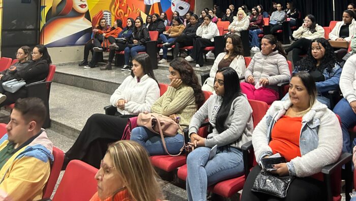 Educação promove formação a 83 agentes de apoio à inclusão nas escolas municipais