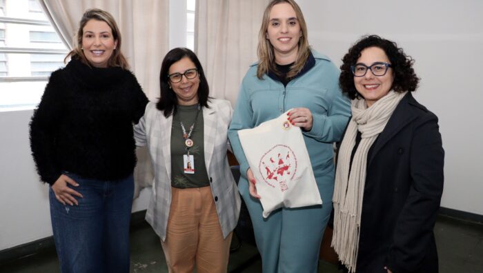 Primeira-dama recebe equipe do UniPiaget em visita institucional