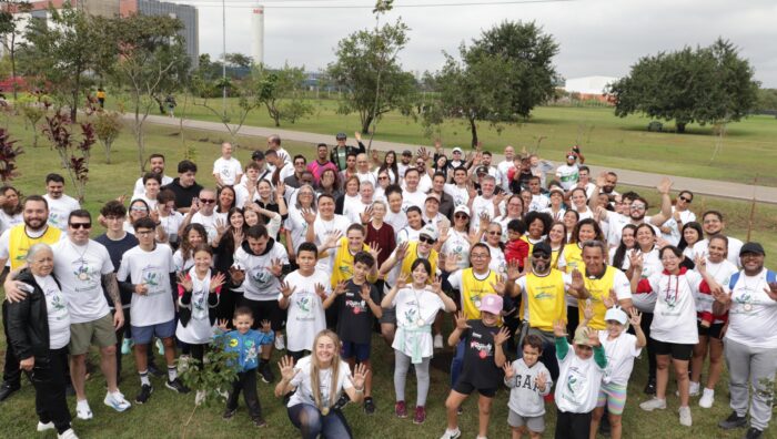 Prefeitura abraça iniciativa que reforça plantio de mudas de árvore em Suzano