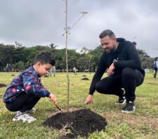 Projeto ‘Árvore FamiliAR’ reúne 140 participantes em novo plantio