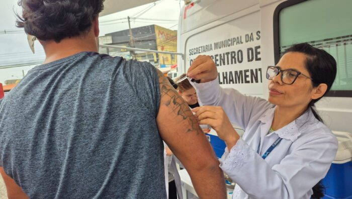 Saúde vacina 402 pessoas em ações especiais no Dona Benta e na Fazenda Aya