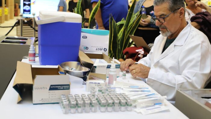 Saúde promove vacinação contra a gripe no Largo da Feira neste sábado