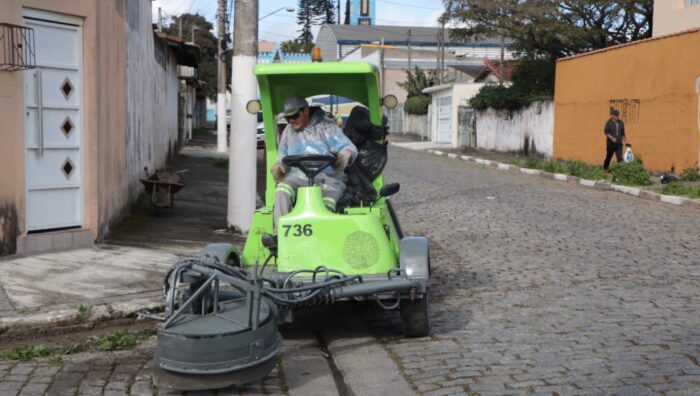 Ações de zeladoria alcançam mais de 20 localidades de Suzano nesta semana