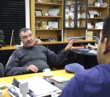 Prefeito é homenageado com medalha do 32º Batalhão da Polícia Militar