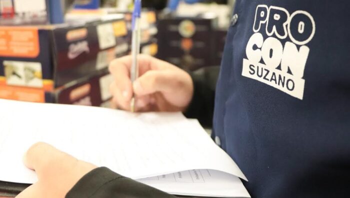 Procon alerta para falsos fiscais e venda indevida do Código de Defesa do Consumidor
