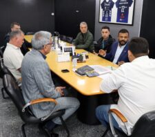 Prefeito recebe deputado Delegado Da Cunha para oficializar repasse de R$ 100 mil à Segurança Cidadã
