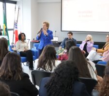 Lançamento da campanha ‘Agosto Lilás’ reforça defesa pelos direitos da mulher