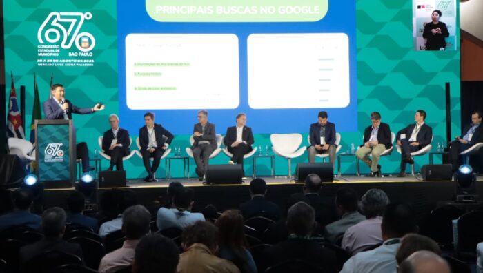 Prefeito participa de congresso estadual e busca soluções sustentáveis para Suzano