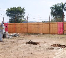 No Miguel Badra, Prefeito oficializa início da obra do quinto ecoponto de Suzano