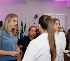 Primeira-dama representa Suzano em Fórum Regional de Mulheres em Biritiba Mirim