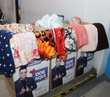 Fundo Social bate meta inicial e arrecada mais de 300 mil peças na ‘Campanha do Agasalho’