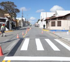 Reforço de sinalização de trânsito chega ao bairro Cidade Edson