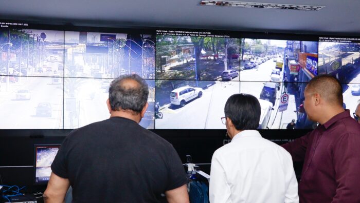 Central de Segurança Integrada recebe visita do presidente da Câmara de Suzano