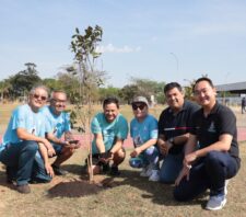 Parque Max Feffer recebe plantio de mudas em ação contra a pólio
