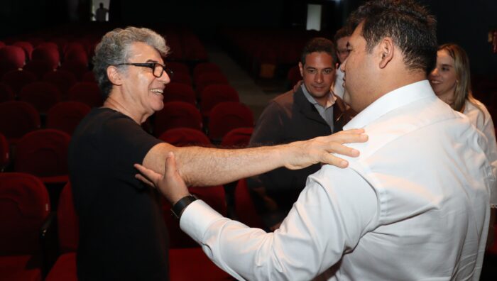 Paulo Betti vem a Suzano e promove workshop, peça e se encontra com prefeito