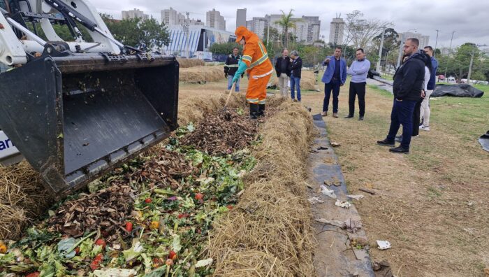 Suzano estuda implantação de projeto que transforma resíduos de feiras em adubo orgânico
