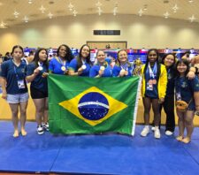 Suzanense brilha em mundial de sumô na Tailândia e conquista prêmio de ‘Atleta Destaque’